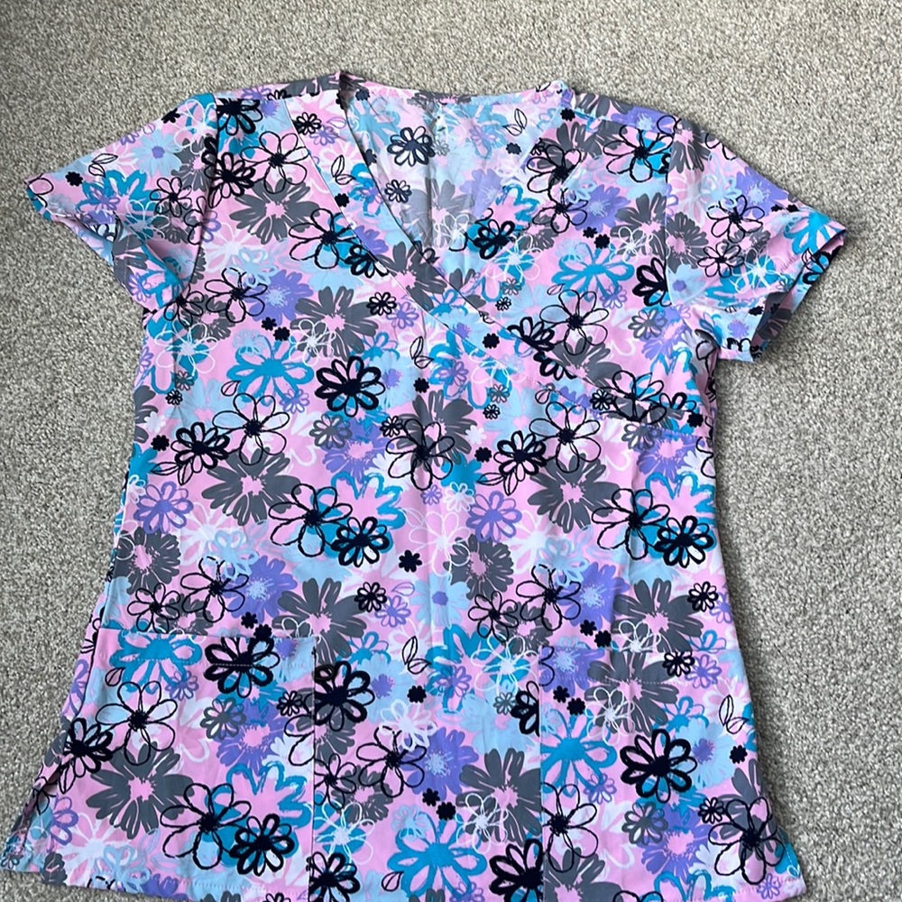 Scrub top